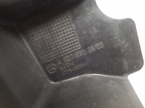 Mercedes Benz Sprinter W 907 (2018–2026) Weitere Details des Frontrahmens A9078802400 - 2