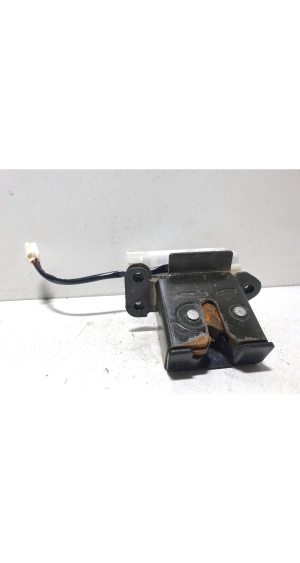 Mazda 3 (2003–2009) Trunk lid lock - 3