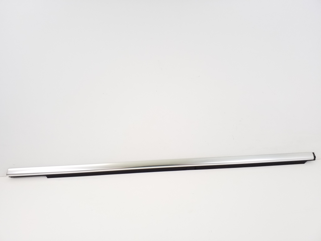 Mercedes Benz ML-Class 166 (2011–2015) Außenfensterdichtung vordere Tür A1667250165 Mercedes Benz ML-Class 166 (2011–2015) Außenfensterdichtung vordere Tür A1667250165