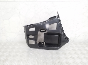 Rear bumper bracket