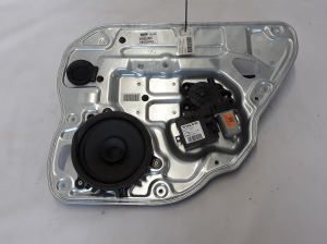 Rear side door window regulator - 8679083