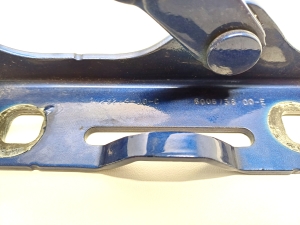  Engine cover hinge 