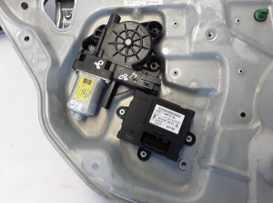 VOLVO S80 II (2006–2016) Aizmugurējo durvju logu pacēlājs 30661067 - 2