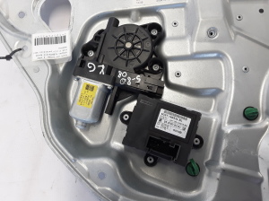 VOLVO S80 II (2006–2016) Aizmugurējo durvju logu pacēlājs 30661067 - 4