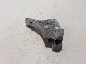   Front drive shaft bracket  - A2822232600 