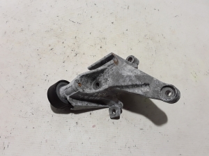 Mercedes Benz GLA-Class H247 (2019–2026) Riemenspannerhalter A2822034300 - 2