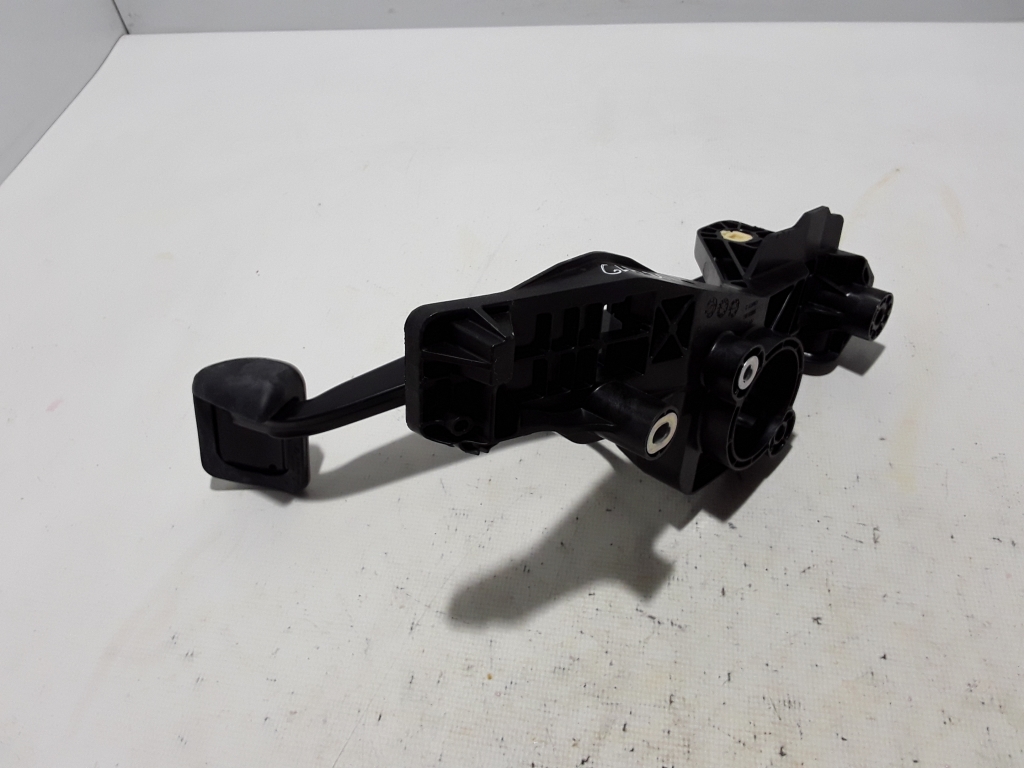 MERCEDES-BENZ GLA-Class H247 (2019-2024) Bremsepedal A1772900800 24707652