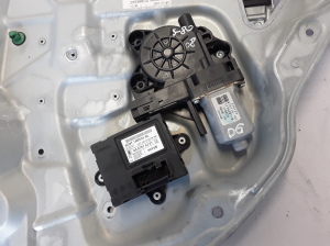 VOLVO S80 II (2006–2016) Aizmugurējo durvju logu pacēlājs 30661068 - 4
