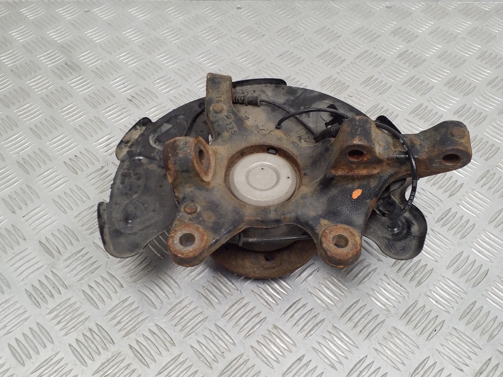 MERCEDES-BENZ Vito W447 (2014-2023) Front Right Wheel Hub A4473300720 24818085