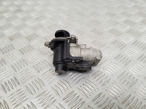  EGR valve 