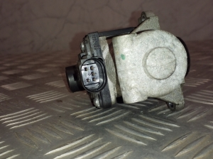  EGR valve 