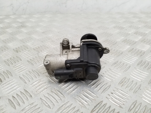  EGR valve 