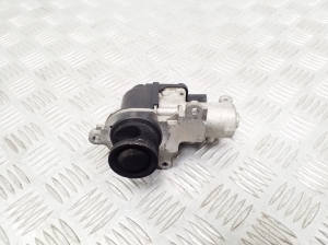  EGR valve 