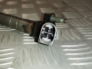  Fuel injector 