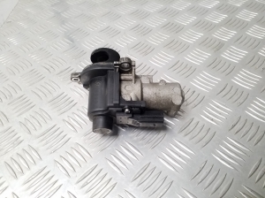  EGR valve 