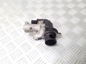  EGR valve 