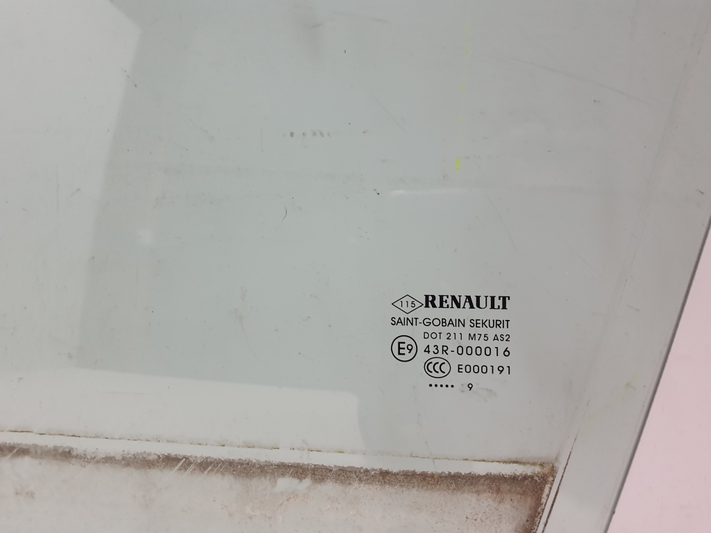 RENAULT Megane 3 generation (2008-2020) Front Left Door Glass 803010091R 24704733