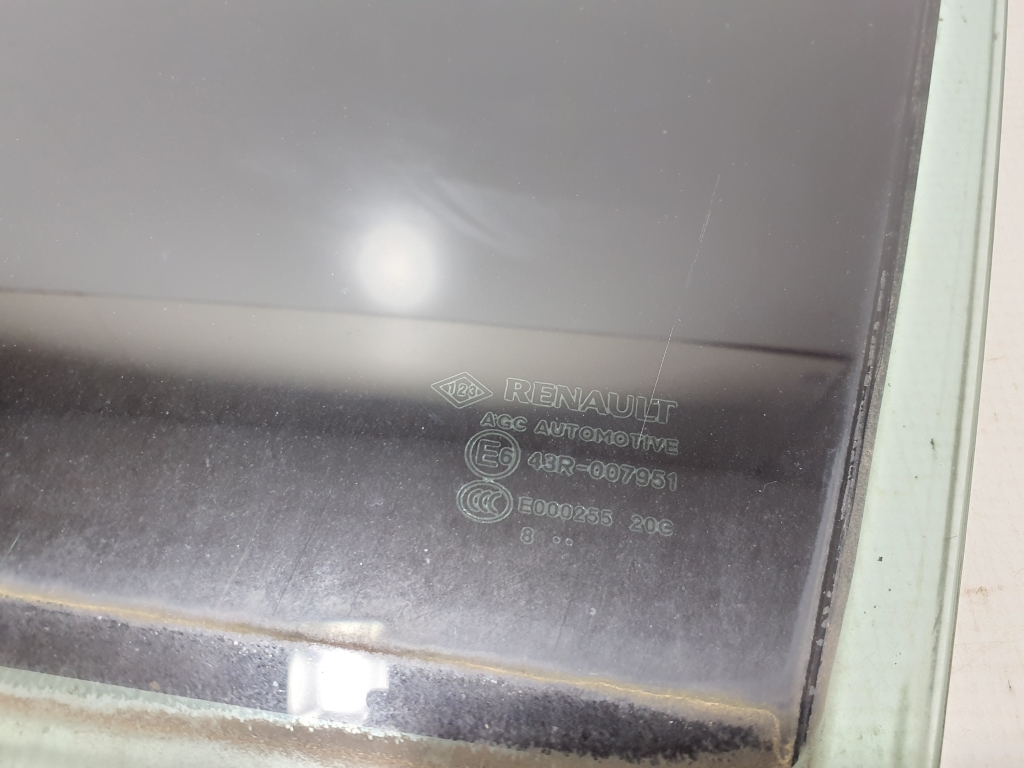 RENAULT Megane 3 generation (2008-2020) Kairys šoninių durų stiklas 823011776R 24704730