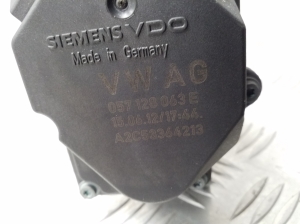 AUDI A8 D4 (2010–2017) Gaasiklapp 057128063E - 2