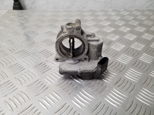 AUDI A8 D4 (2010–2017) Gaasiklapp 057128063E - 4