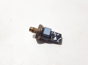  High pressure fuel line sensor 