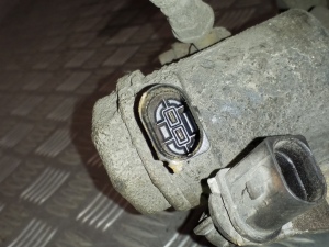  Rear brake caliper 