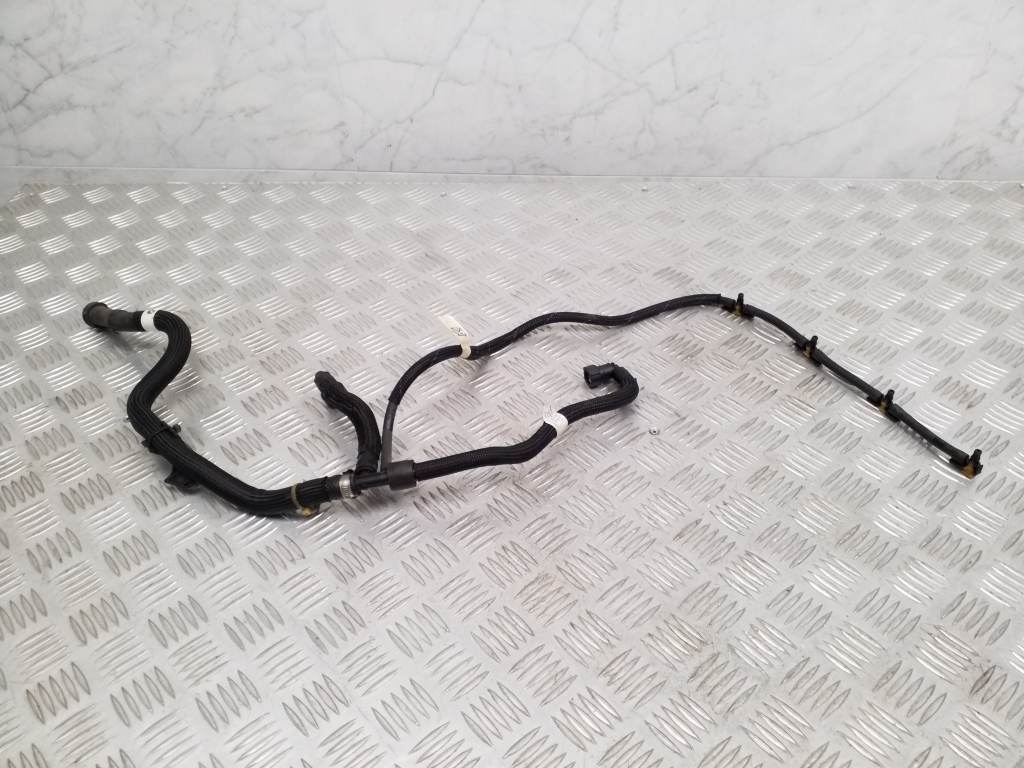 BMW 4 Series F32/F33/F36 (2013-2020) Fuel return pipe 8514094 24796240