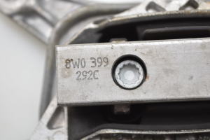 AUDI A4 B9 (2015–2026) Getriebehalter 8W0399156 - 3