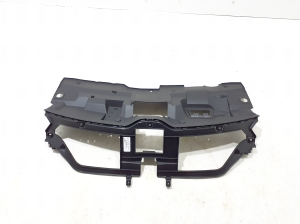 Front grille bracket - 620363881R