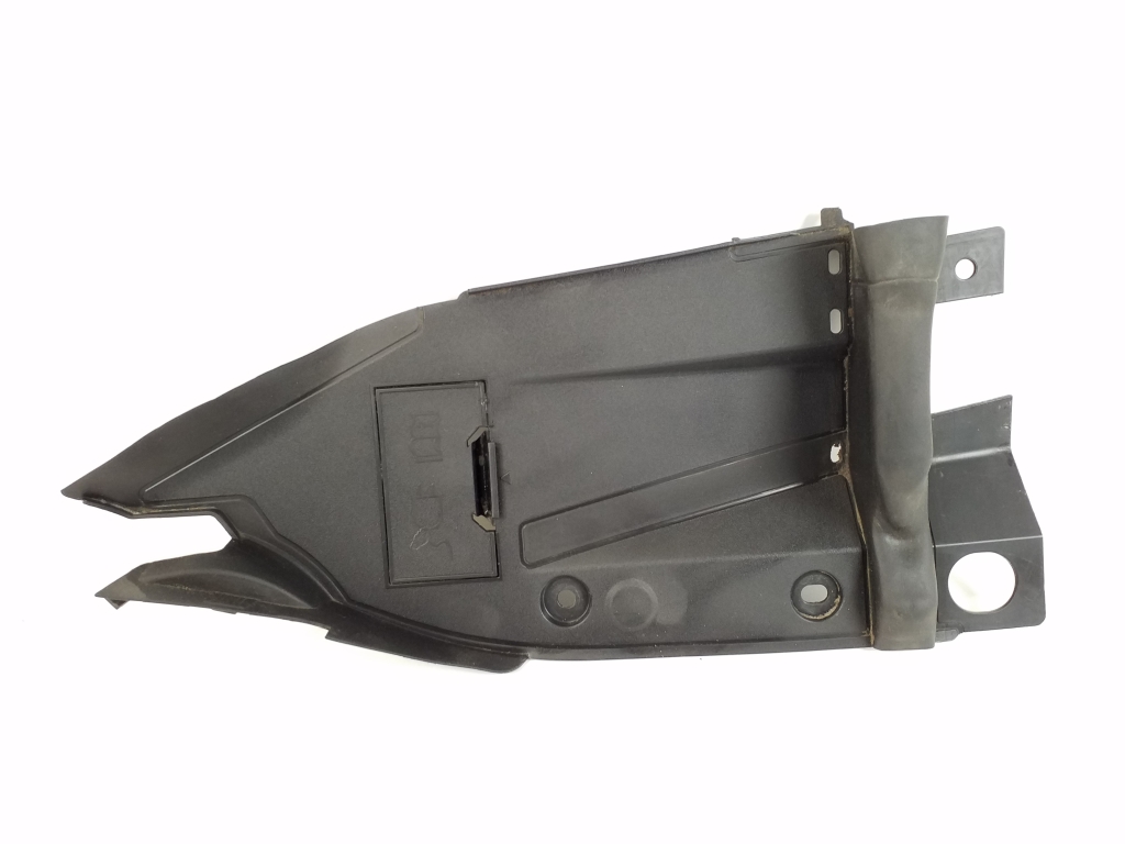 Alte piese compartiment motor