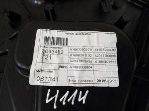 Mercedes Benz ML-Class 166 (2011–2015) Aizmugurējo durvju logu pacēlājs A1667300279 - 3