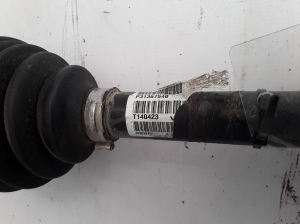 VOLVO V40 (2012–2019) Front drive shaft and its parts 31367540 - 4