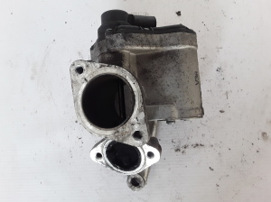  EGR valve 