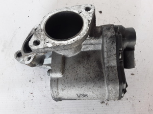  EGR valve 