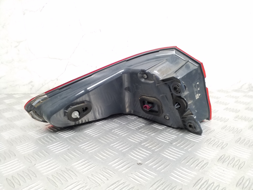 BMW 5 Series G30/G31 (2016-2023) Rear Right Taillight Lamp 7376464 24796131