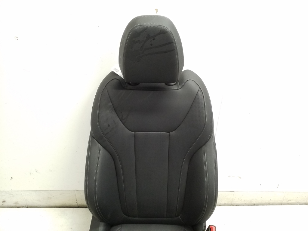 BMW X3 G01 (2017-2024) Front Right Seat 24823559