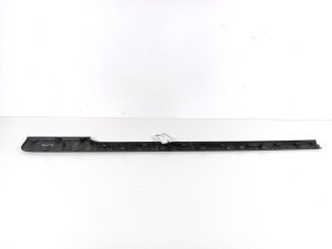 Land Rover Range Rover IV (2012–2026) Front door molding CK5223928AA - 3