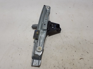 Rear side door window regulator - 827208705R