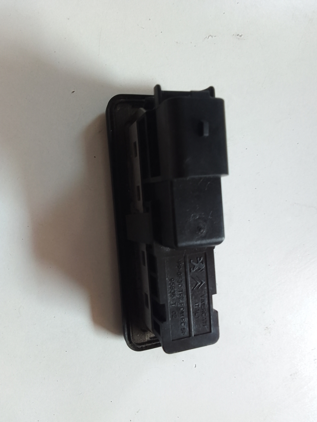 PEUGEOT 2008 1 generation (2013-2020) Back cover Open Switches 9676028380 24808369