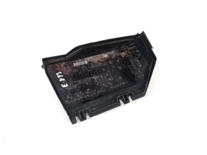  Cover fuse block front 