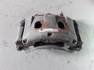  Front brake caliper 