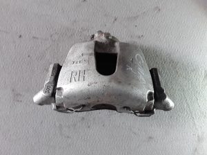 Étrier de frein avant - 814