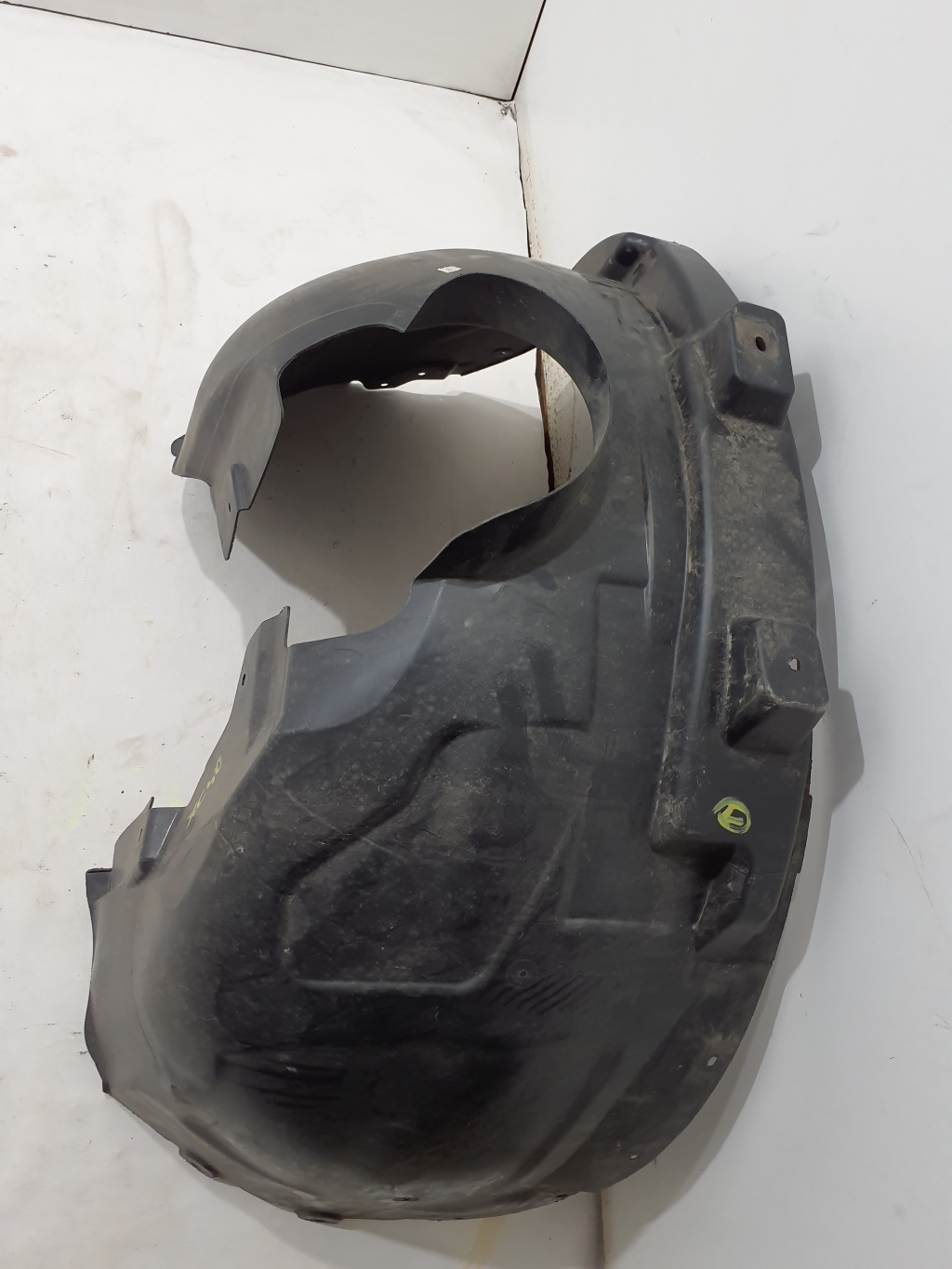 VOLVO XC40 1 generation (2017-2024) Front Left Inner Arch Liner 32260180 24821550
