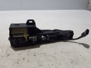 RENAULT Talisman II (2015–2026) Front door external opening handle and its details - 3