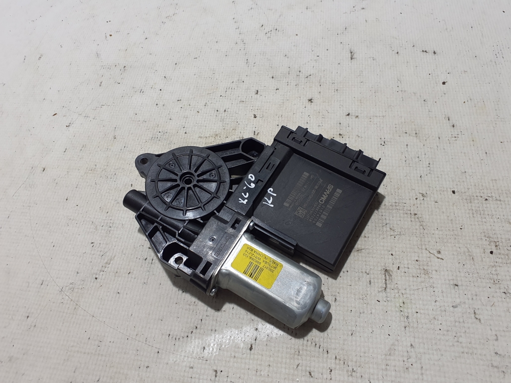 VOLVO XC60 2 generation (2017-2024) Motor regulator geam ușă stânga față 966268 24830115