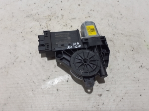 Aizmugurējo sānu durvju logu pacēlāja motors - 966264