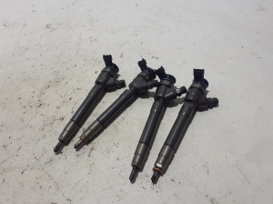  Fuel injector 