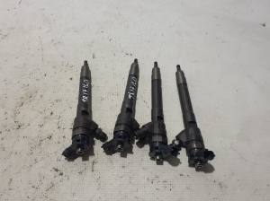  Fuel injector 