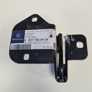Mercedes Benz E-Class W207 (2009–2017) Kofferraumdeckelscharnier A2077500928 - 2