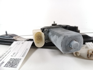 BMW 3 SERIES F30 (2011–2018) Aizmugurējo durvju logu pacēlājs 7351050 - 4